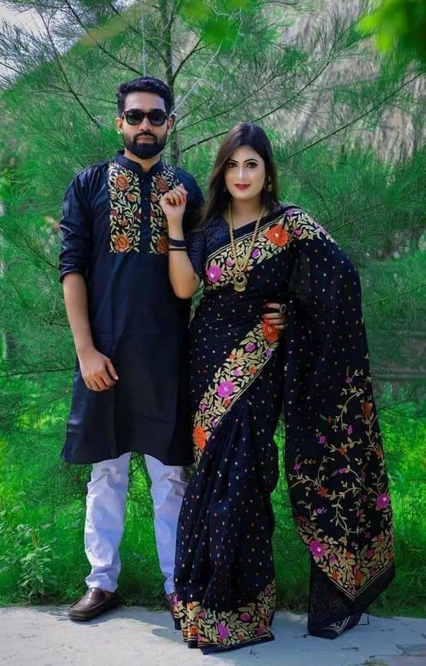 স্টাইলিশ ও ইউনিক ম্যাচিং কাপল সেট(শাড়ী+পাঞ্জাবি)-135