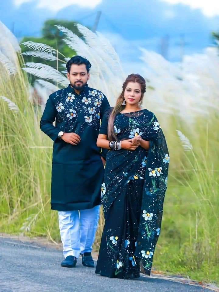 স্টাইলিশ ও ইউনিক ম্যাচিং কাপল সেট(শাড়ী+পাঞ্জাবি)-144