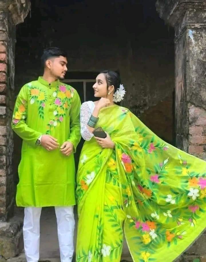 স্টাইলিশ ও ইউনিক ম্যাচিং কাপল সেট(শাড়ী+পাঞ্জাবি)-180